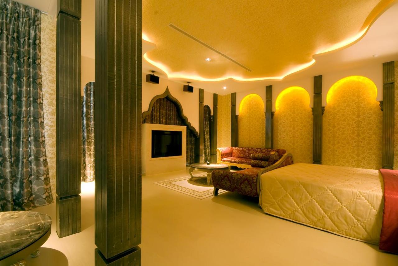 Harport Motel Kaohsiung Bagian luar foto