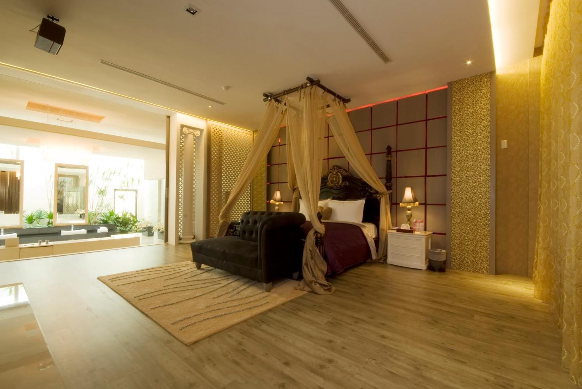 Harport Motel Kaohsiung Bagian luar foto